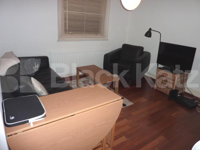 			NEW INSTRUCTION!, 2 Bedroom, 1 bath, 1 reception Flat			 Tufnell Park Road, TUFNELL PARK